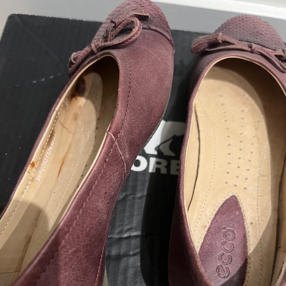Ecco Bordeaux(burgundy colour) Flats Size 5.5 - Picture 9 of 11